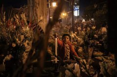 墨西哥亡灵节：夜半墓园欢歌，他们向死而生